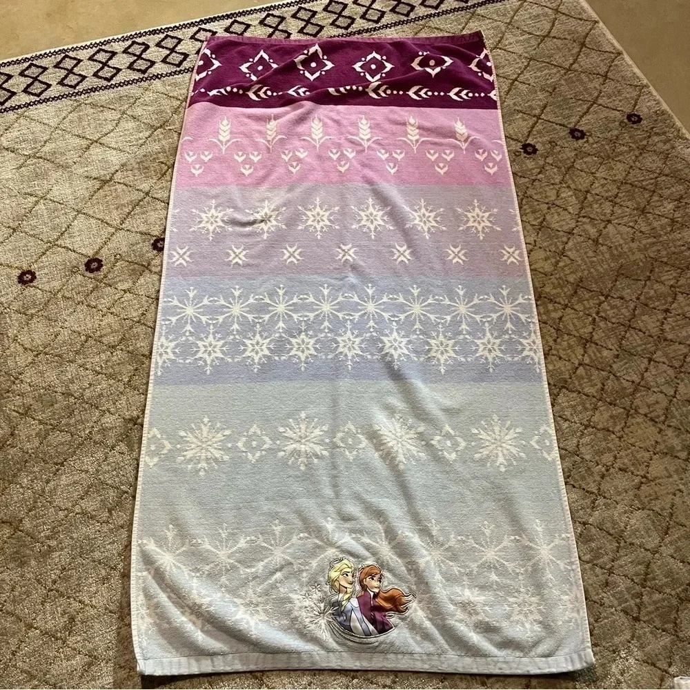 Disney's Frozen 2 Anna & Elsa Hand And Bath Towel Set Jumping Beans Blue Purple
